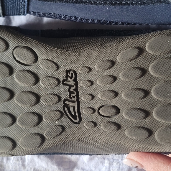 Clark's ladies flats size 5 1/2 - Picture 5 of 6